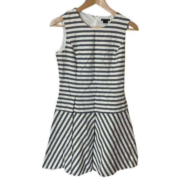 Theory White Gray Stripe Fit & Flare Drop Waist Sleeveless Short Dress Size 4 - Picture 1 of 5
